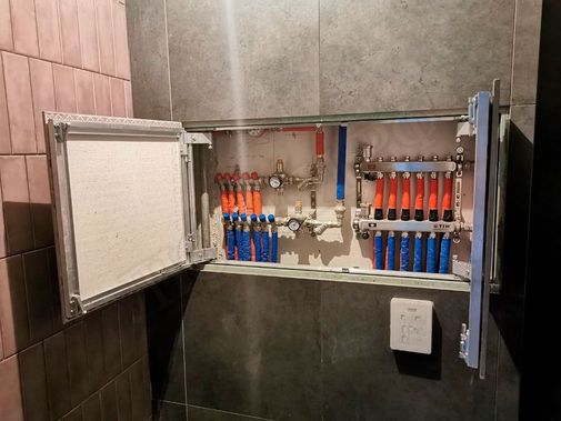 Люк под плитку Секрет 3.0, 2 створки 1050*700 Люк под плитку Секрет 3.0, 2 створки 1050*700