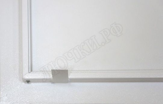 Люк сантехнический усиленный 2мм с замком 790*1900, RAL 9003 шагрень Люк сантехнический усиленный 2мм с замком 790*1900, RAL 9003 шагрень